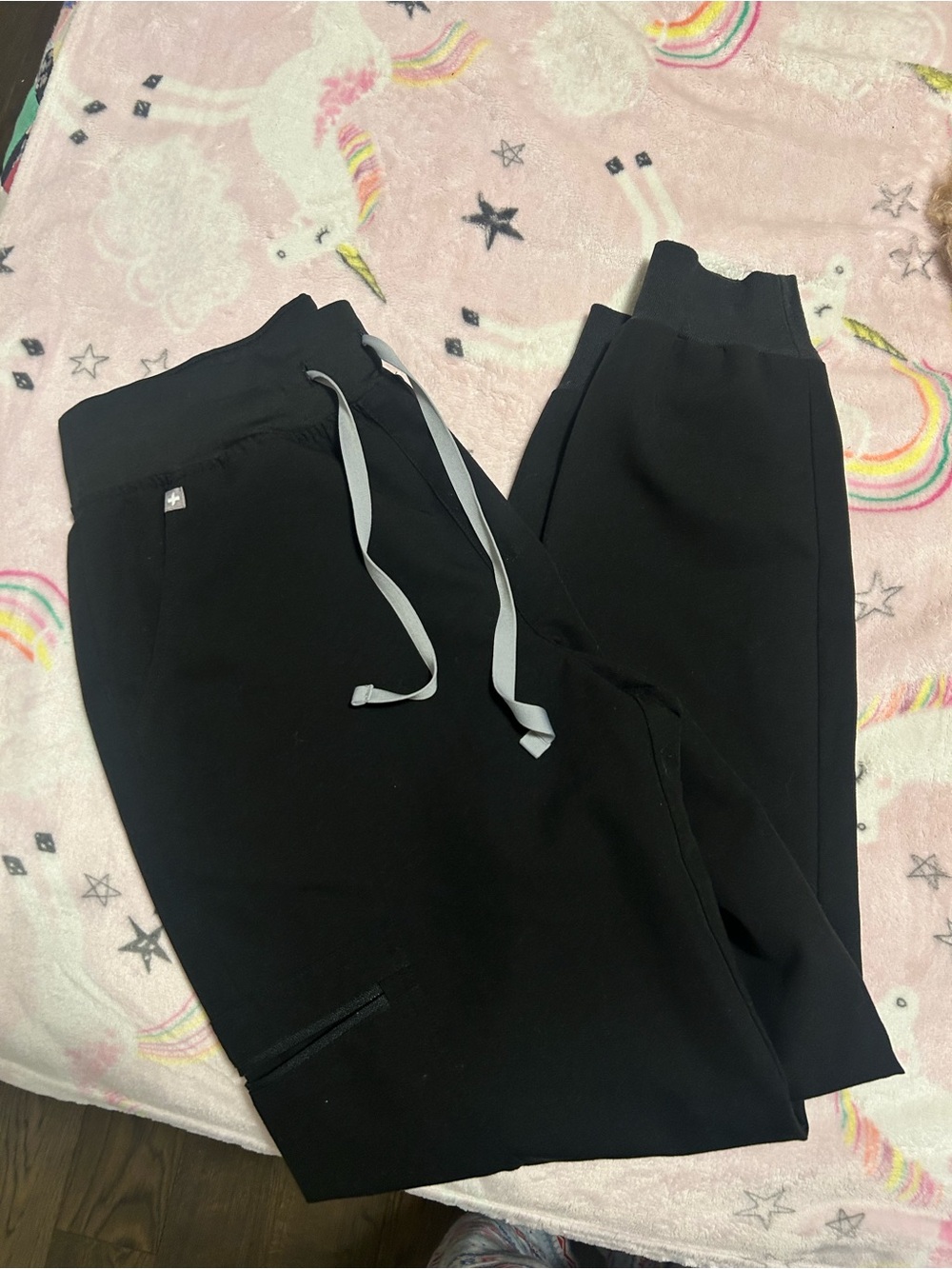 Women’s black jogger Figs